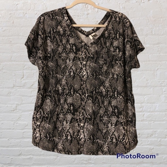 est 1946 Tops - EST 1946‎ | Women’s Short Sleeve Blouse Size L